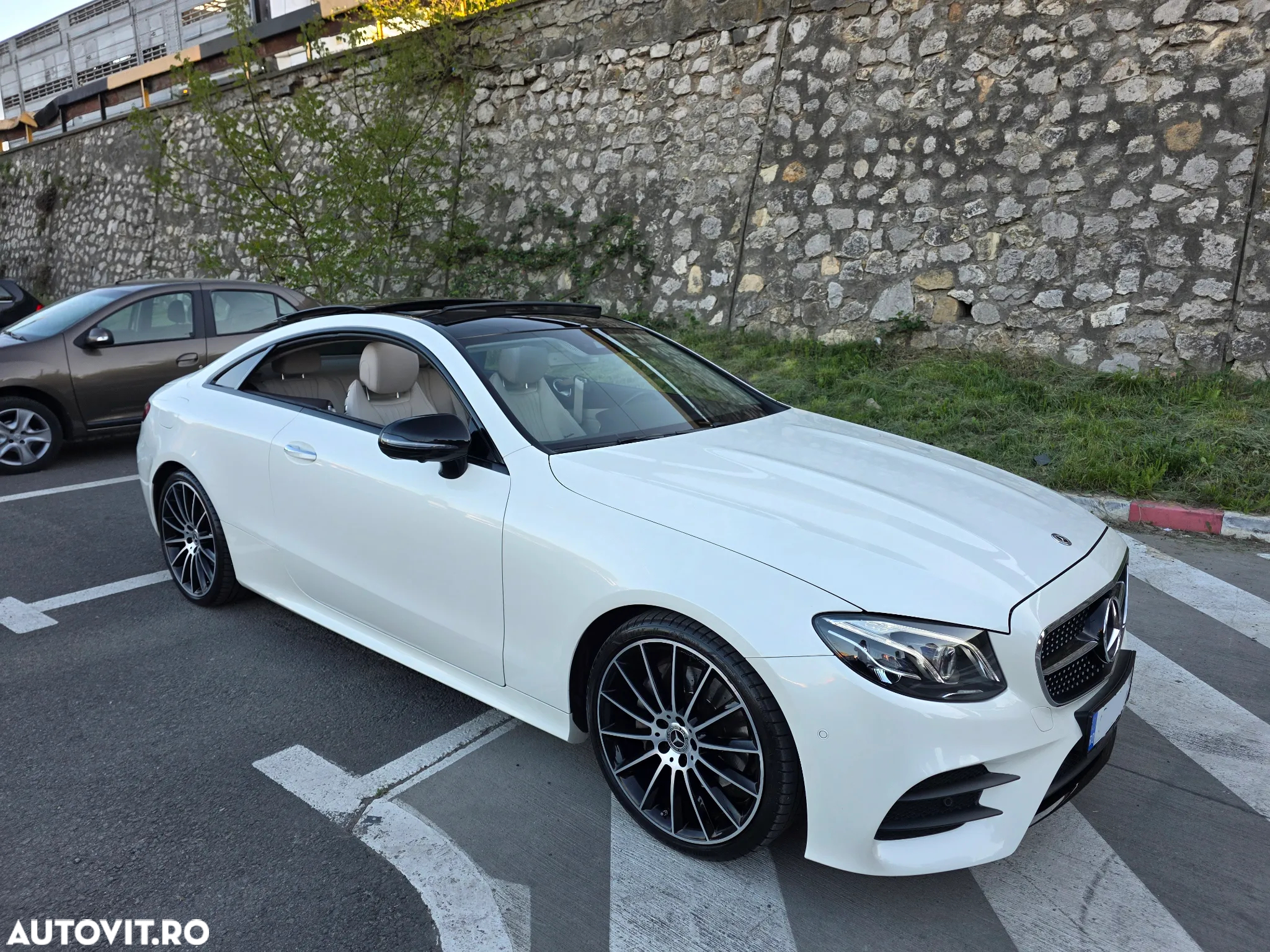 Mercedes-Benz E - 18