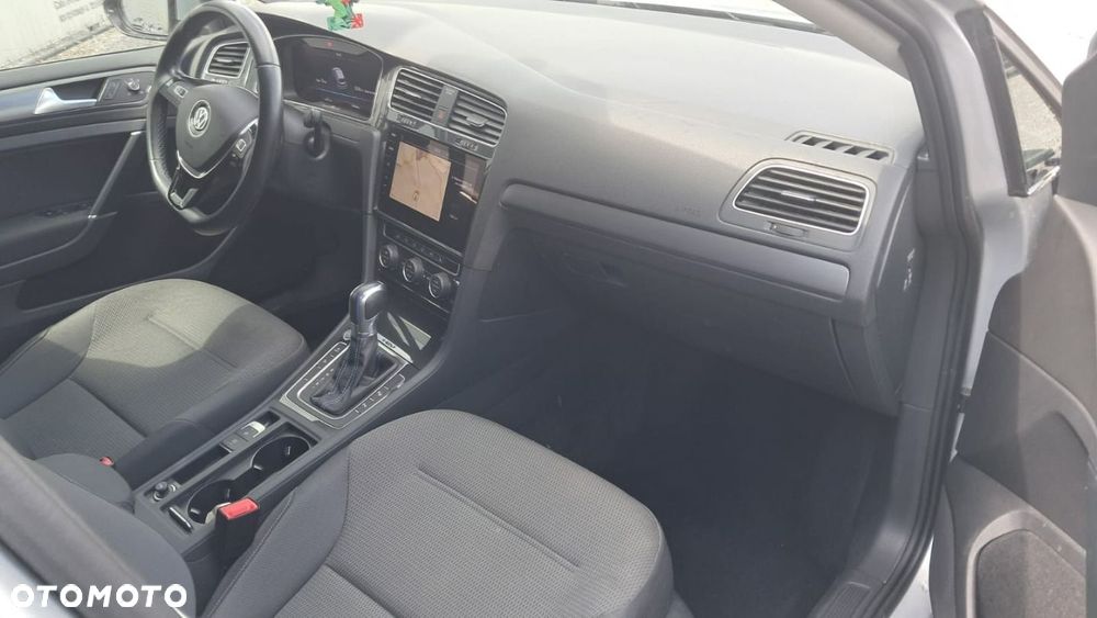 Volkswagen Golf - 14