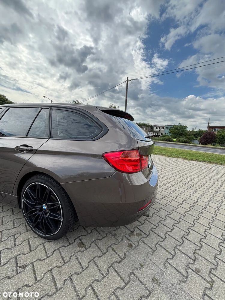 BMW Seria 3 316d - 11