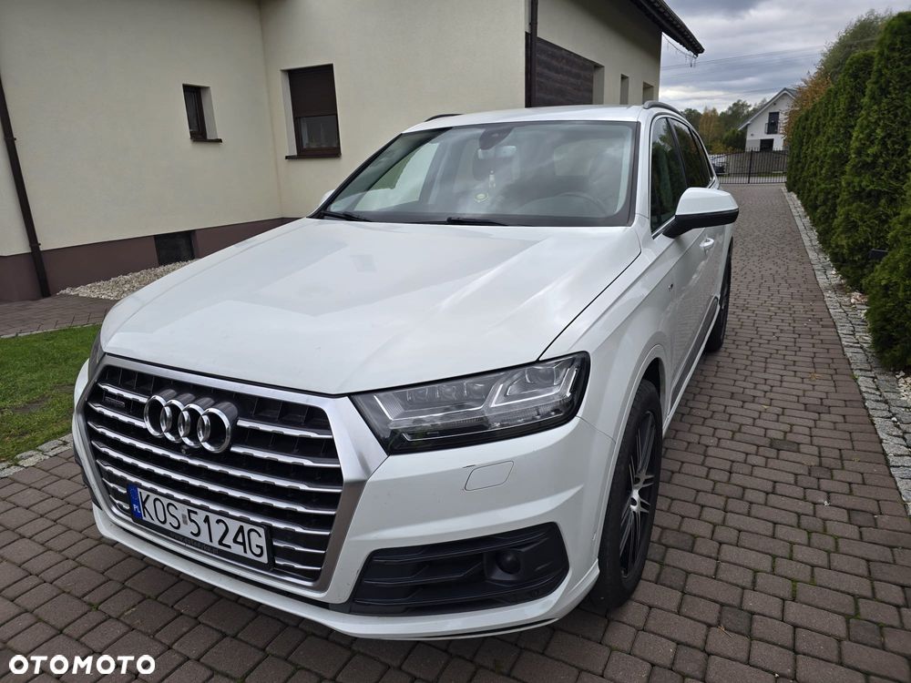 Audi Q7 - 1