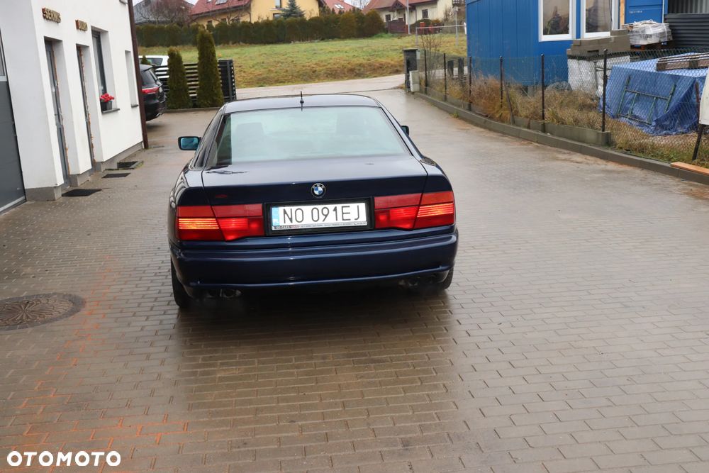 BMW Seria 8 - 12