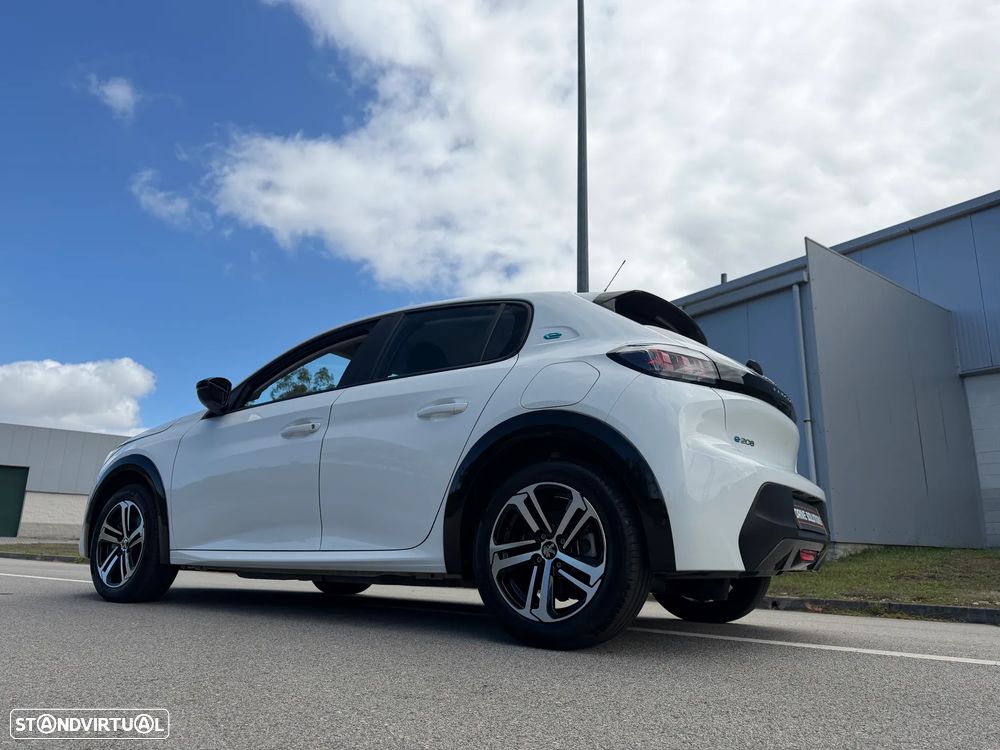 Peugeot e-208 Active - 17