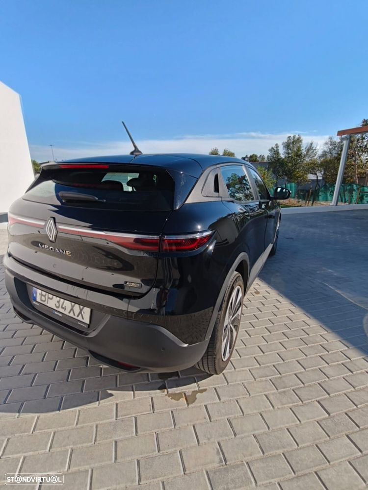 Renault Mégane E-Tech - 3