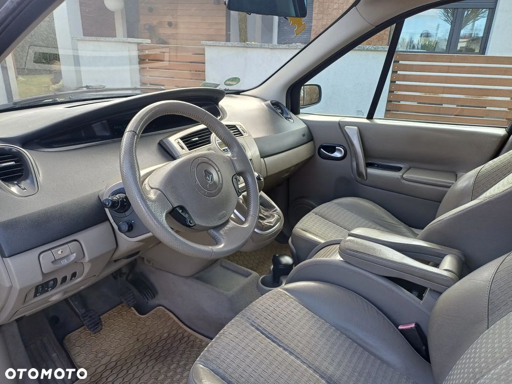 Renault Scenic 2.0 16V Expression - 12
