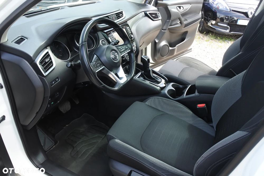 Nissan Qashqai 1.2 DIG-T Xtronic TEKNA - 10