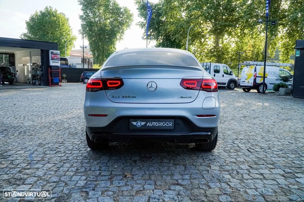 Mercedes-Benz GLC 300 de Coupe 4Matic 9G-TRONIC AMG Line - 5