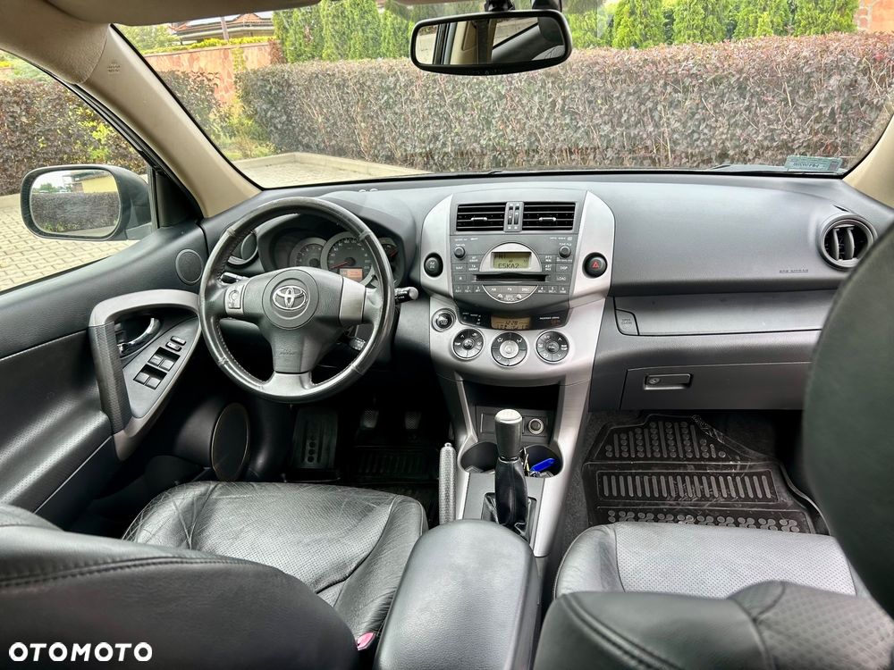 Toyota RAV4 2.0 VVT-i Premium - 10