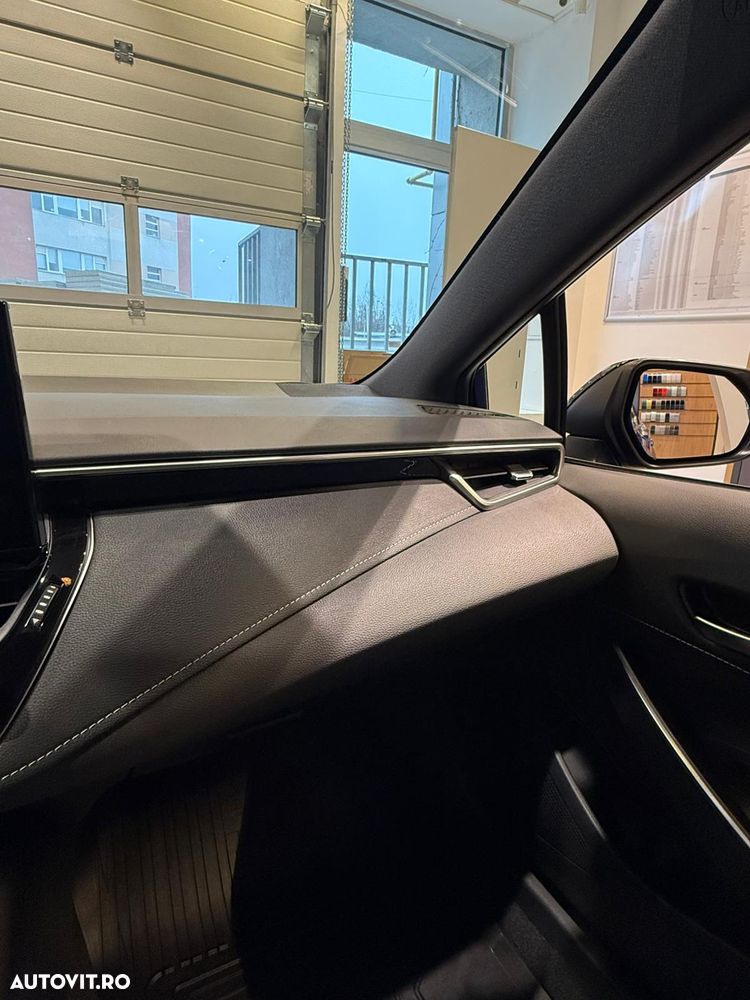 Toyota Corolla 1.8 HSD Dynamic - 6