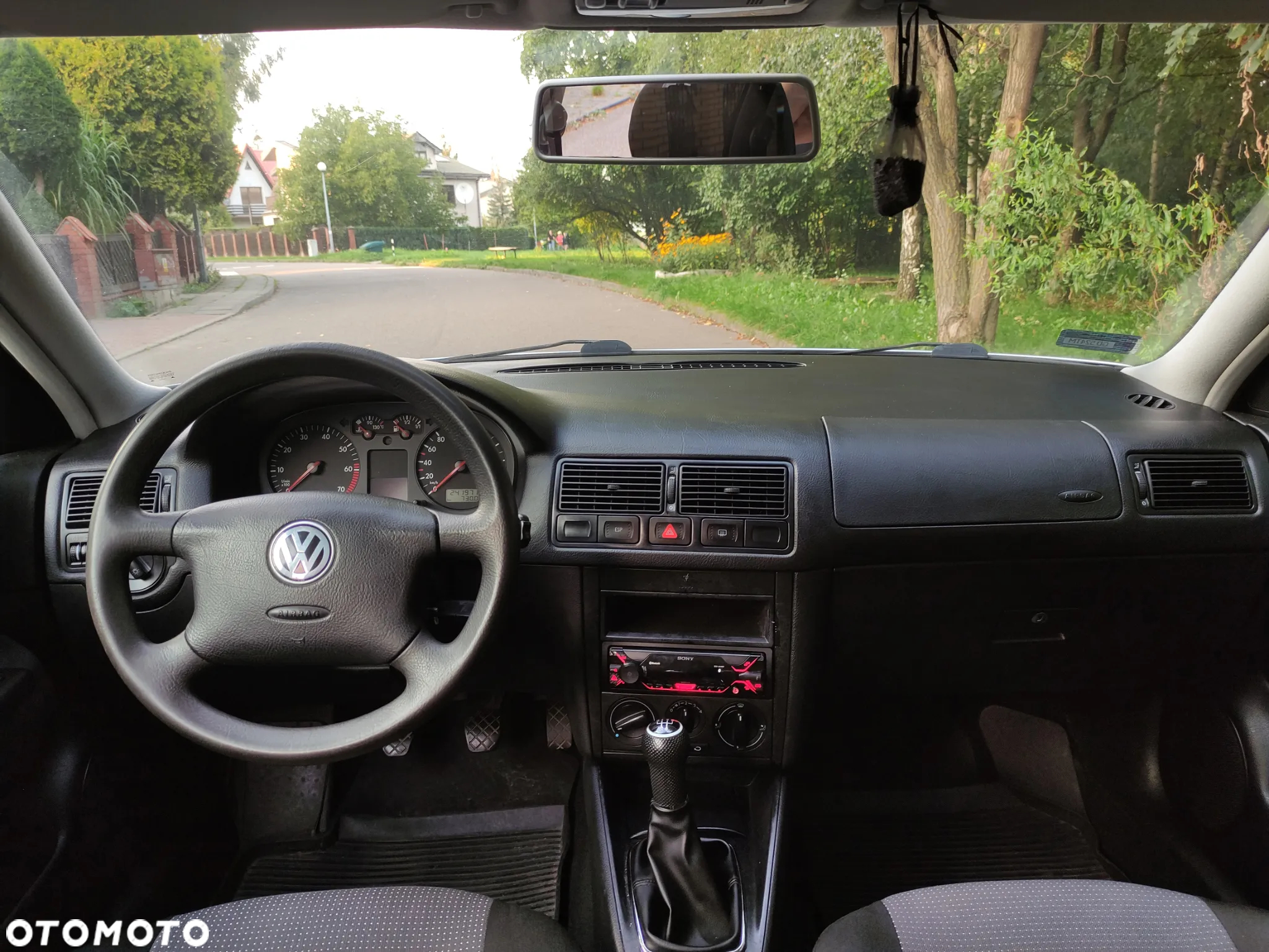 Volkswagen Golf - 8