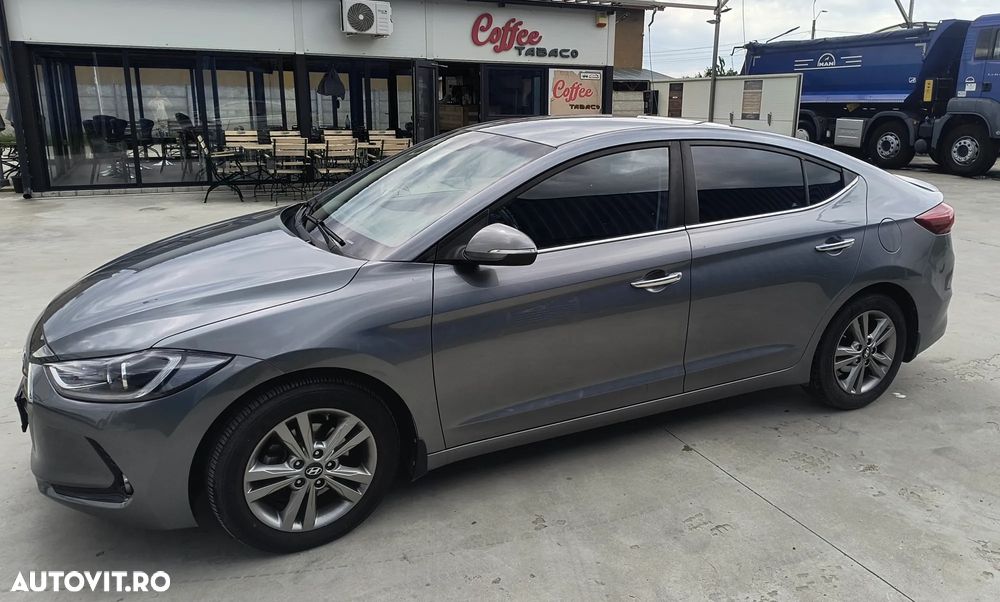 Hyundai Elantra 1.6 CRDI Highway - 2