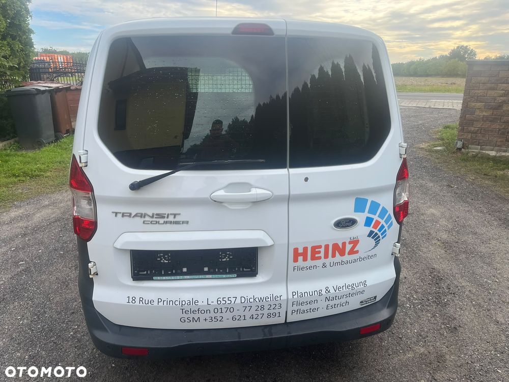 Ford Transit Courier - 8