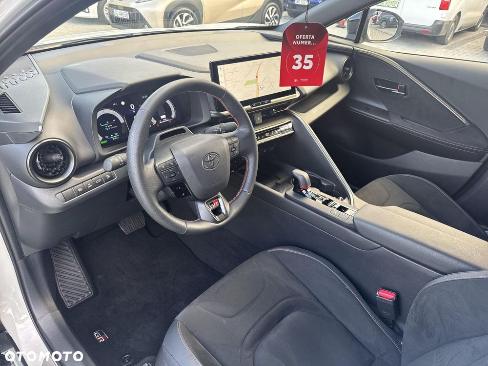 Toyota C-HR - 11