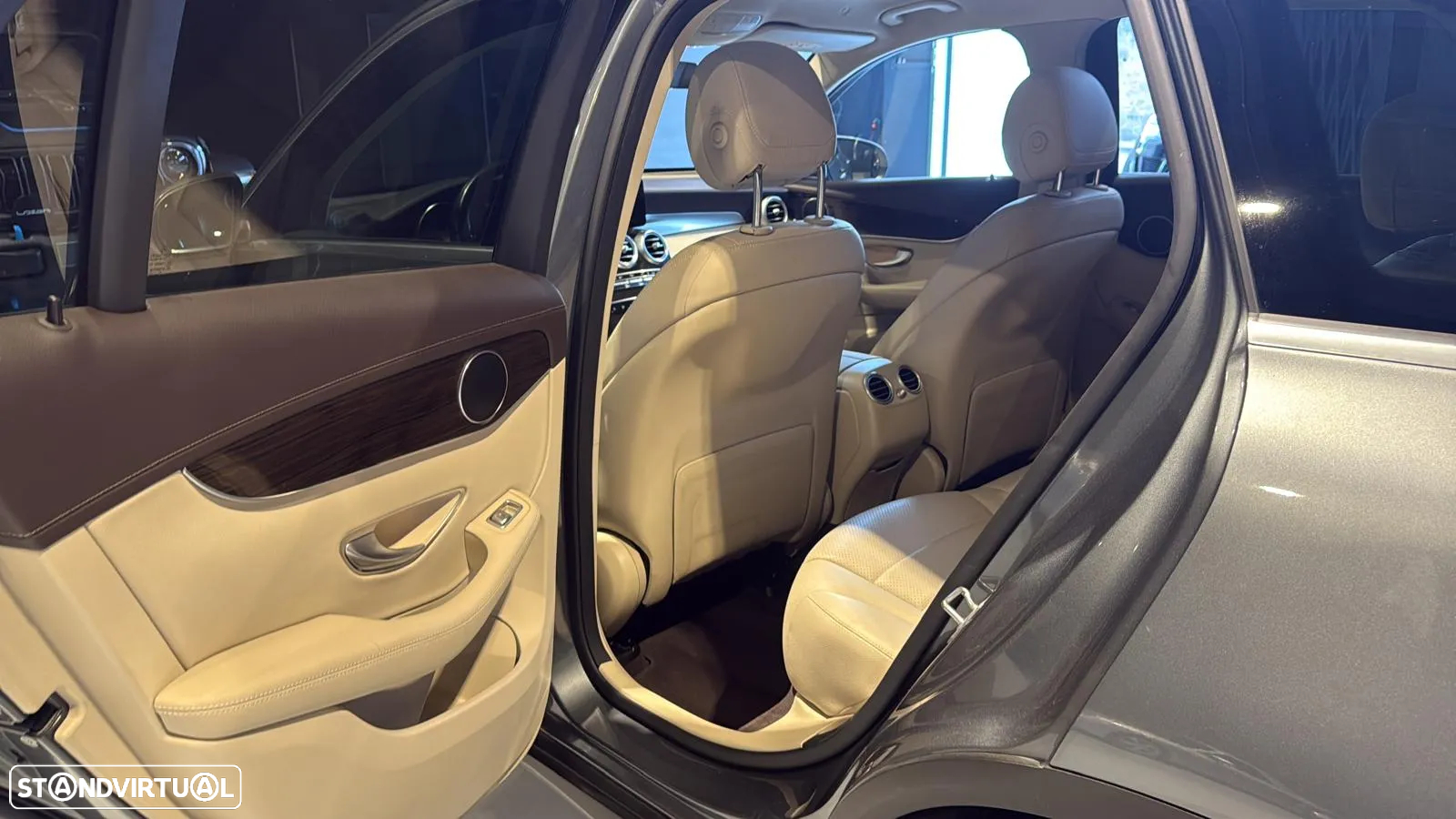 Mercedes-Benz GLC 300 e 4Matic - 12
