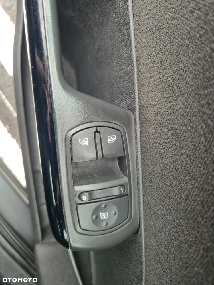 Opel Corsa 1.4 16V Satellite - 17