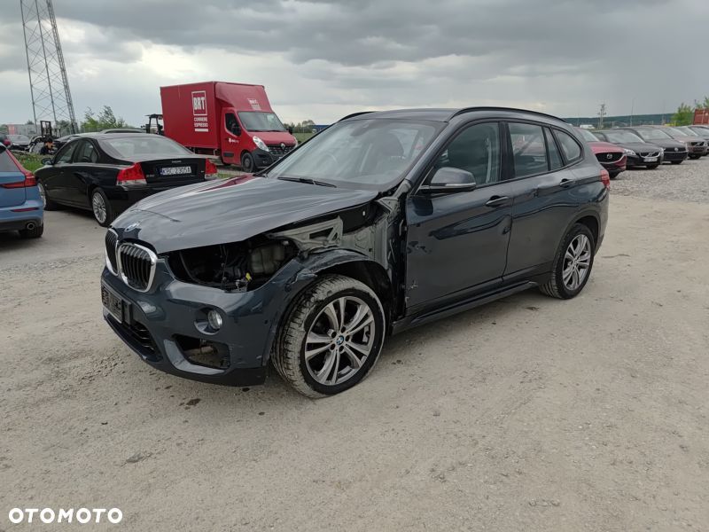 BMW X1 sDrive18i Advantage - 24