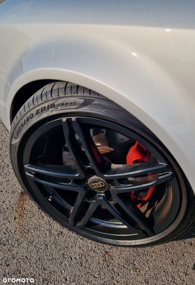 Audi A4 Limousine - 3