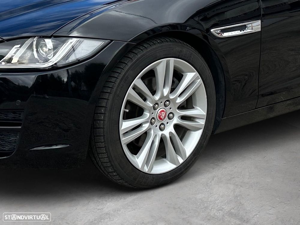 Jaguar XE 2.0 D Prestige Aut. - 8
