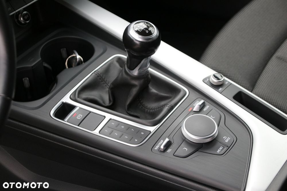 Audi A4 Avant 2.0 TDI Sport - 14