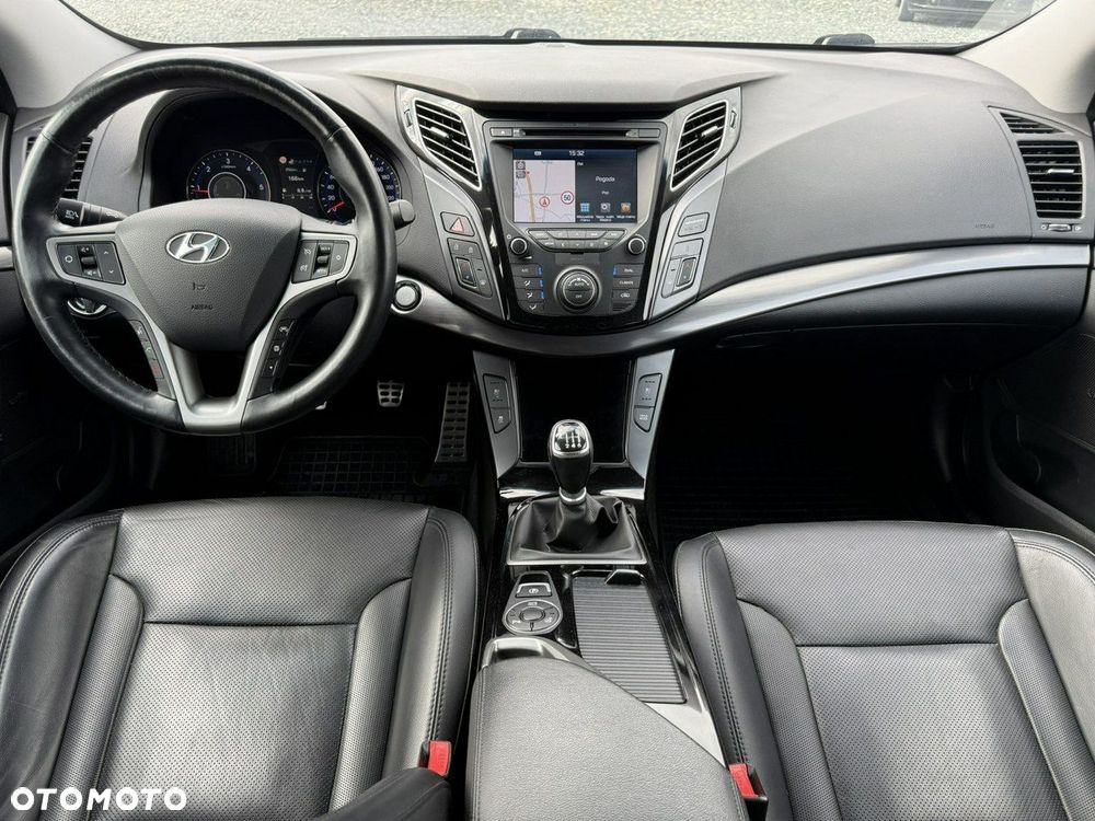Hyundai i40 Kombi 1.7 CRDi Premium - 4