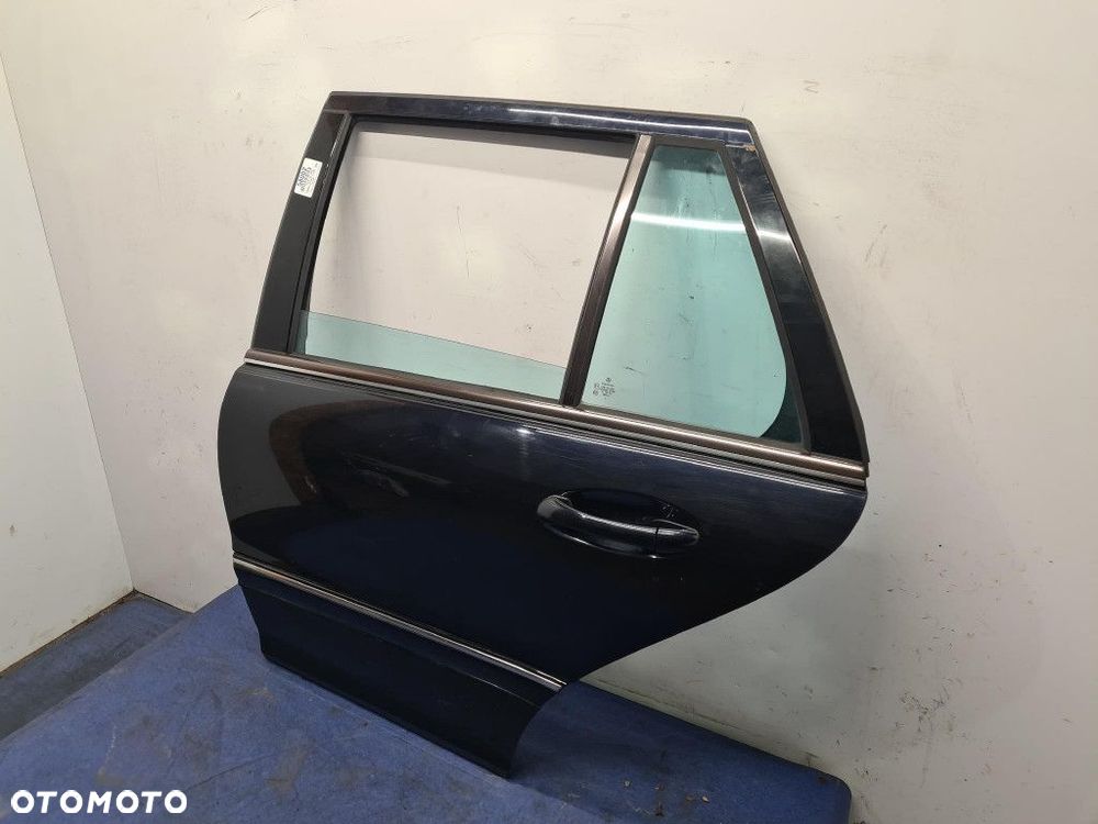 MERCEDES W203 LIFT KOMBI DRZWI TYŁ LEWE 768 - 7