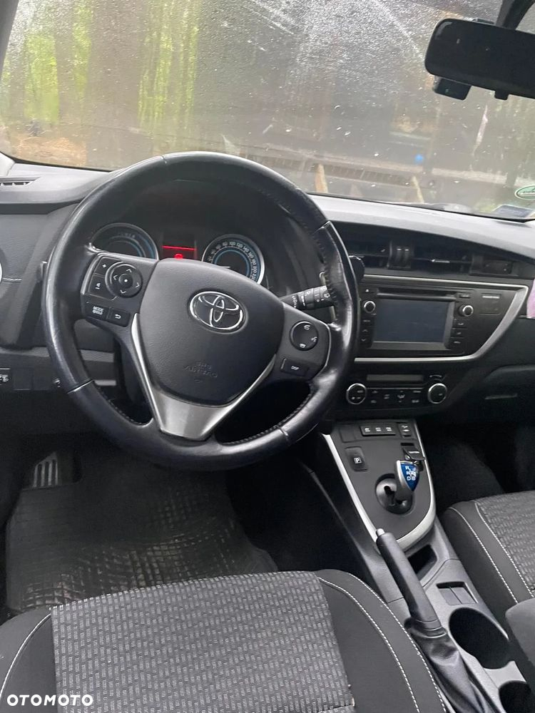Toyota Auris 1.8 HSD Luna - 6