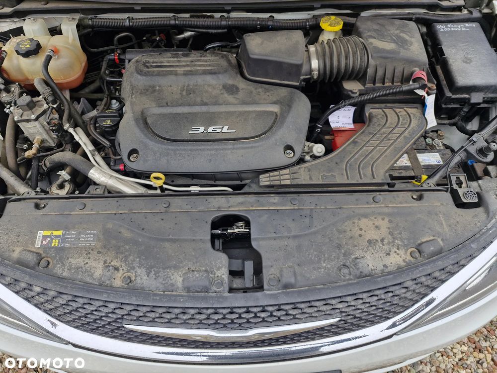 Chrysler Pacifica - 26