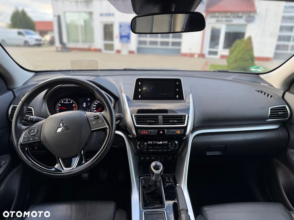 Mitsubishi Eclipse Cross - 22