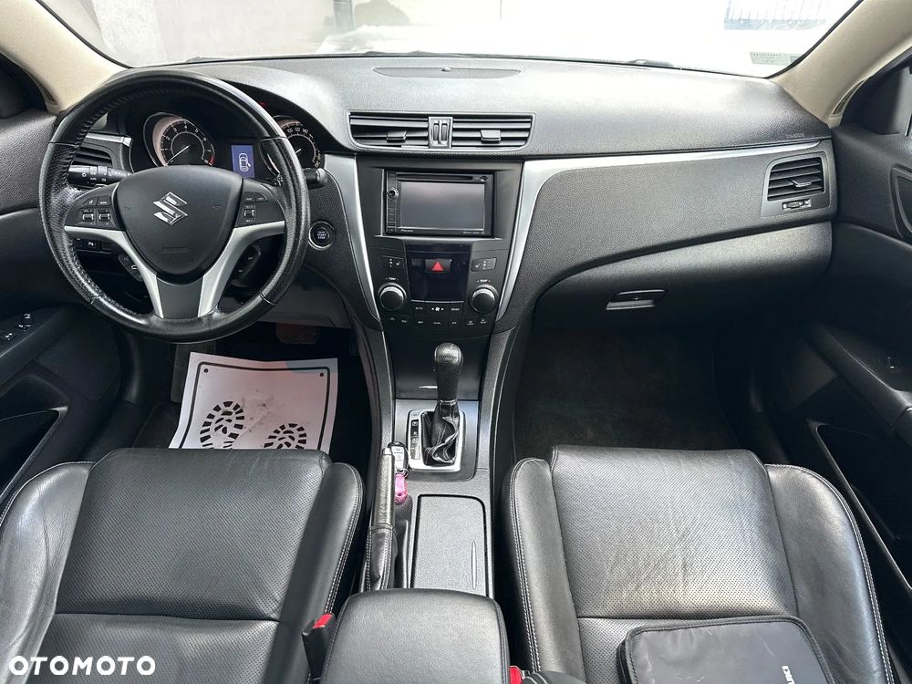 Suzuki Kizashi 2.4 4x4 CVT Sport - 10