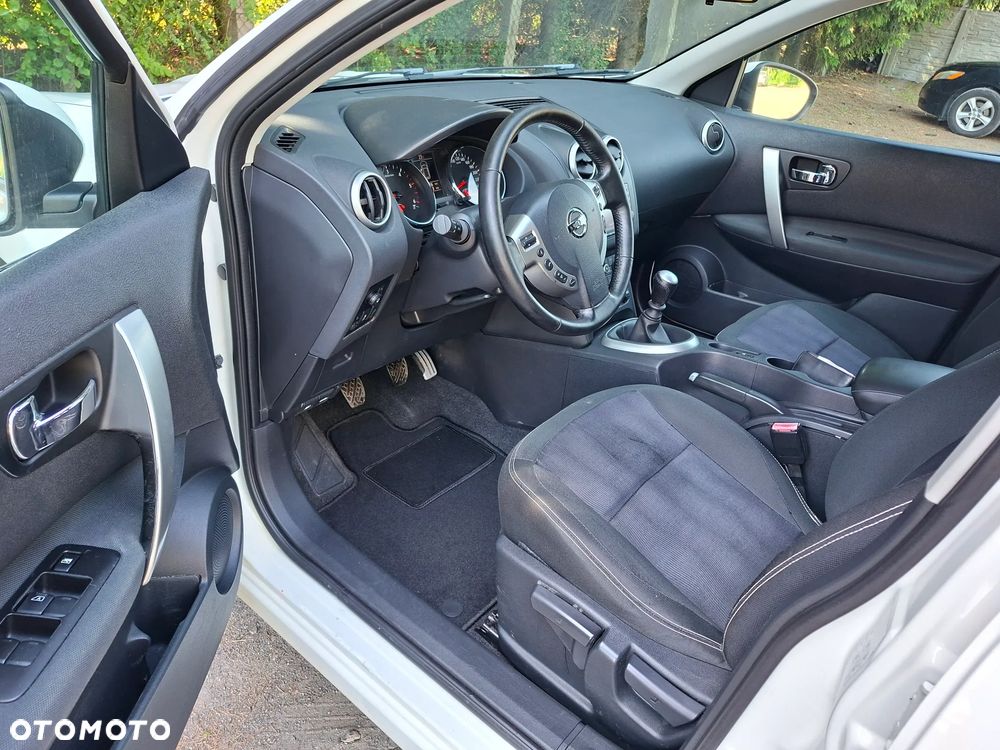 Nissan Qashqai - 11