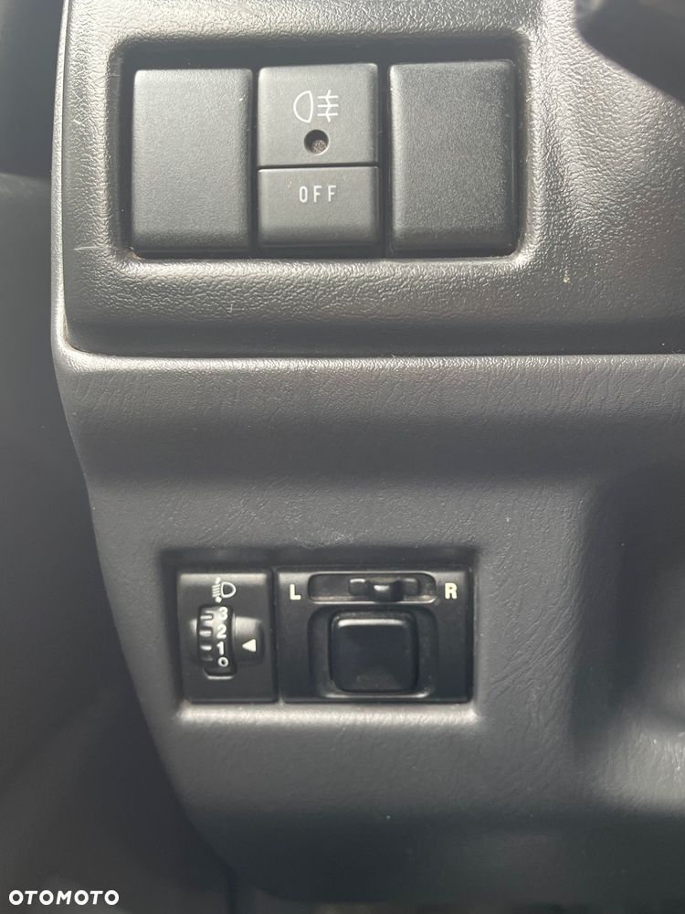 Suzuki Jimny 1.3 - 23