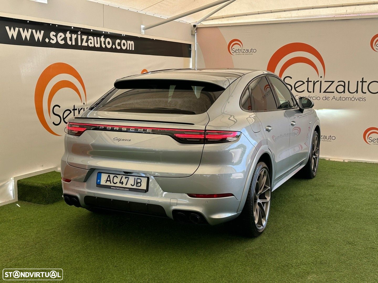 Porsche Cayenne Coupé E-Hybrid - 8