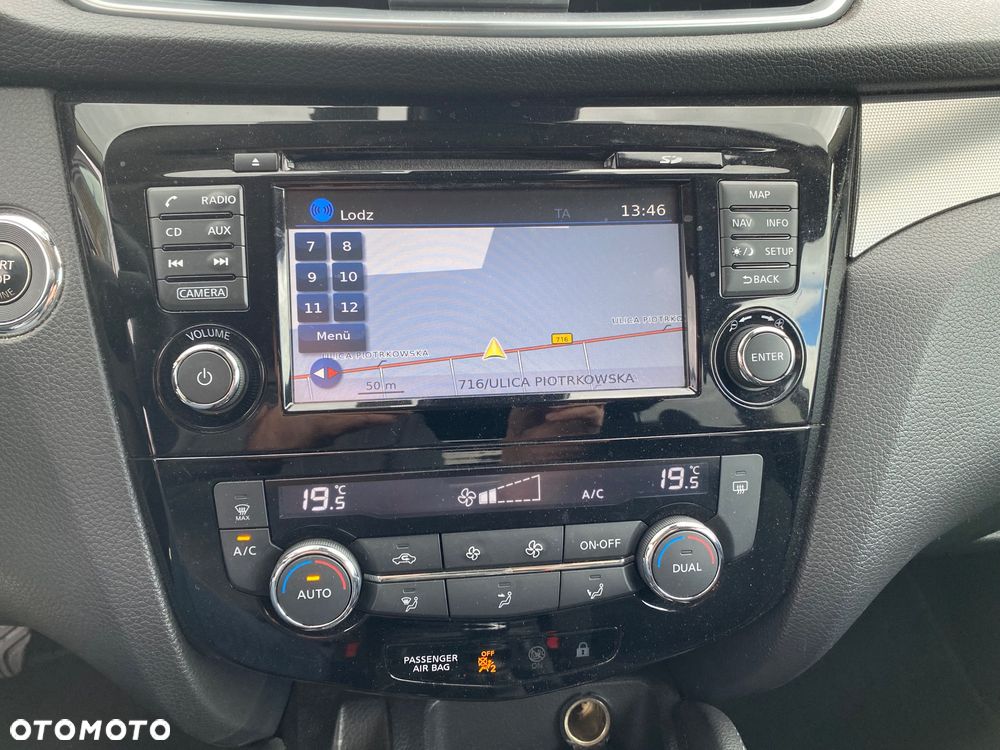 Nissan Qashqai 1.6 DIG-T N-Connecta - 34