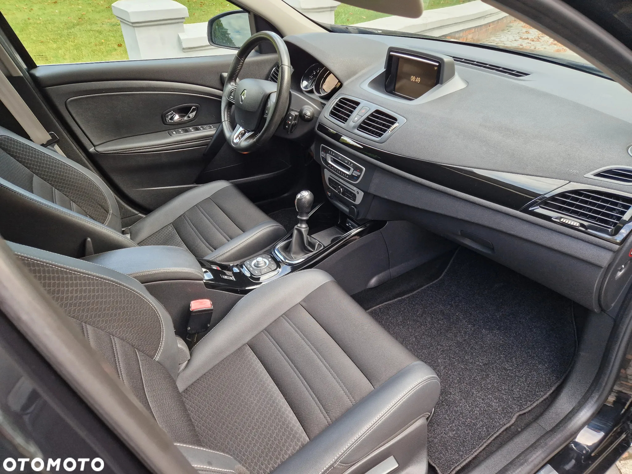 Renault Megane Grandtour ENERGY TCe 115 Start & Stop Bose Edition - 19
