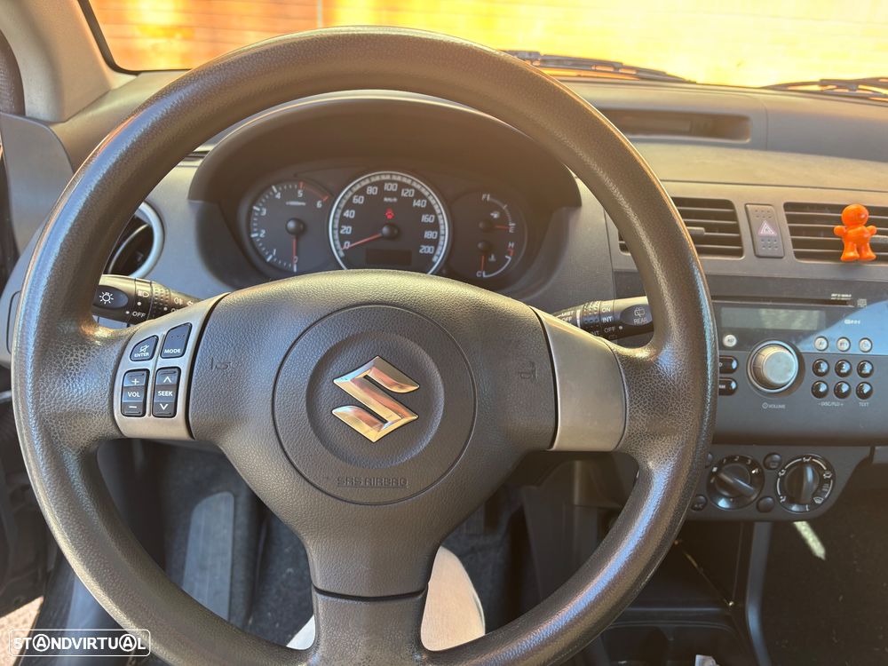 Suzuki Swift 1.3 DDiS GL - 6