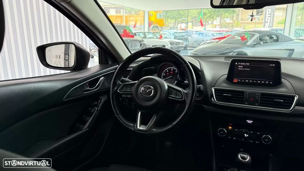 Mazda 3 Hatchback - 17