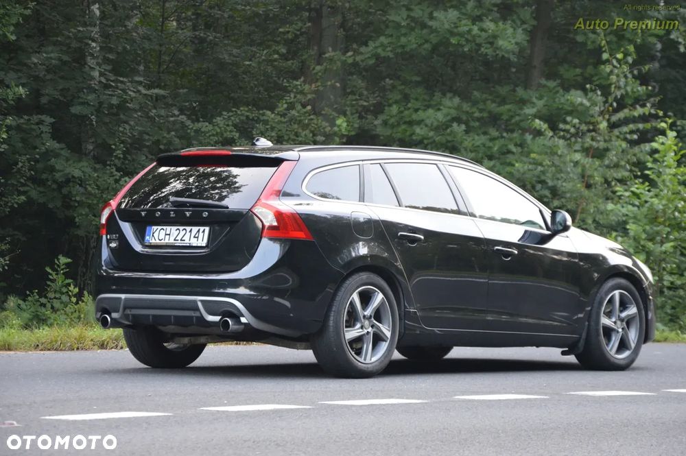 Volvo V60 D3 R-Design - 4