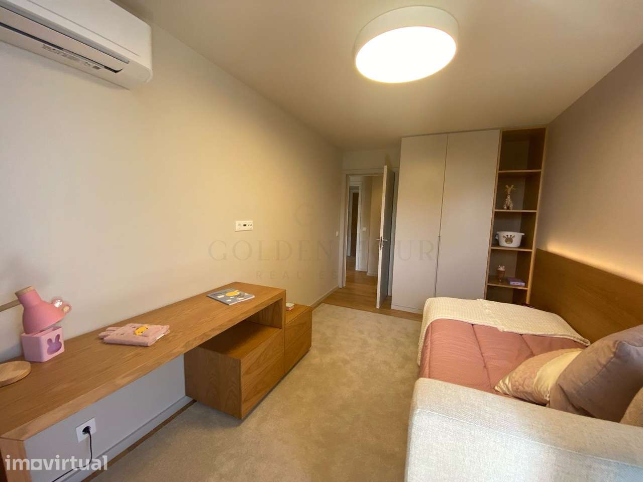 Apartamento T2 com Varanda na Arrábida - Grande imagem: 5/24