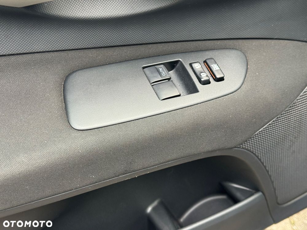 Toyota Auris 1.33 VVT-i - 29