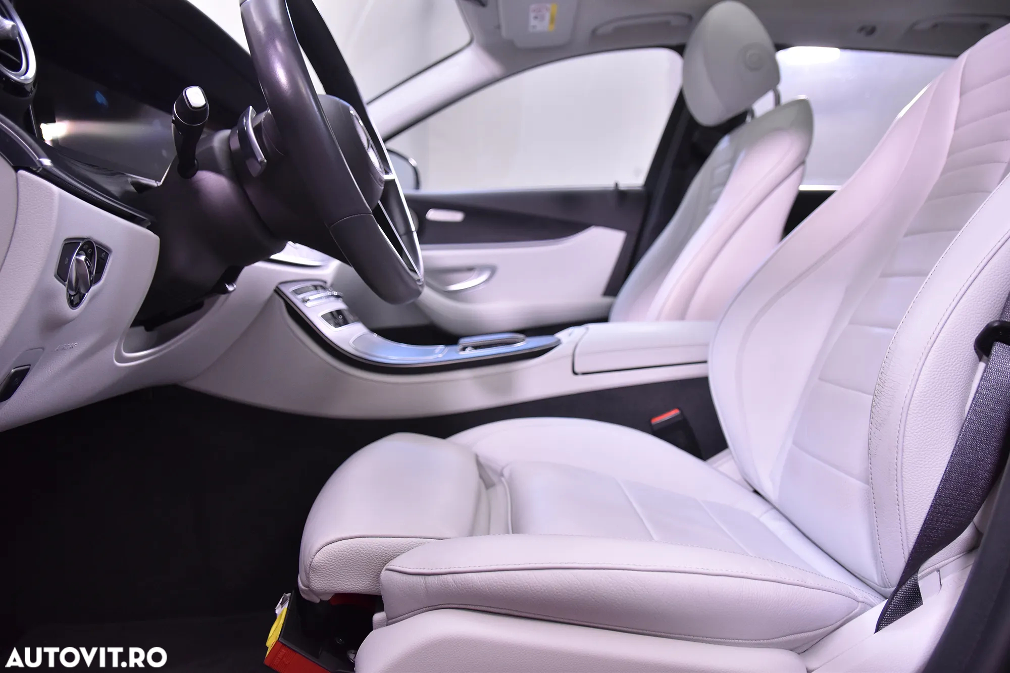 Mercedes-Benz E 300 de T 9G-TRONIC - 25
