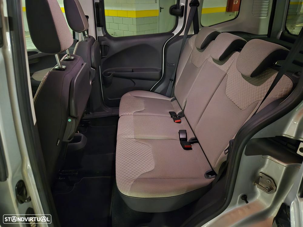 Ford Tourneo Courier 1.0 EcoBoost Titanium - 25