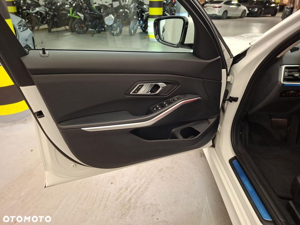 BMW Seria 3 - 11
