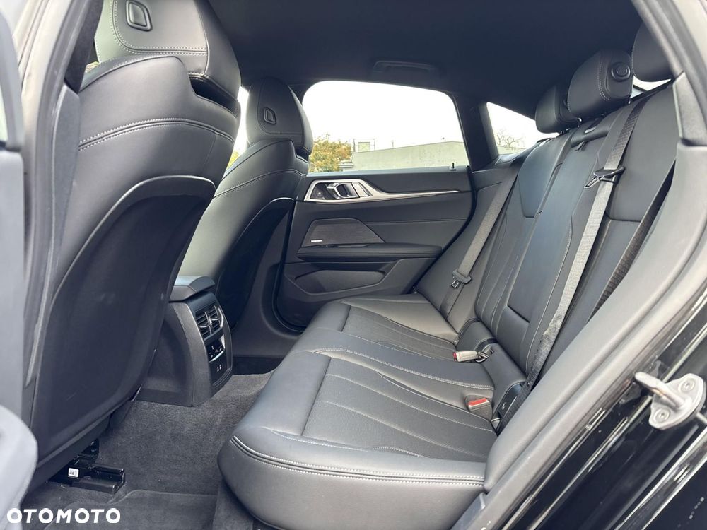 BMW Seria 4 420d xDrive mHEV M Sport - 16