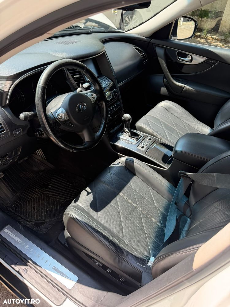 Infiniti FX 37 FX37 3.7L V6 GT AWD - 7