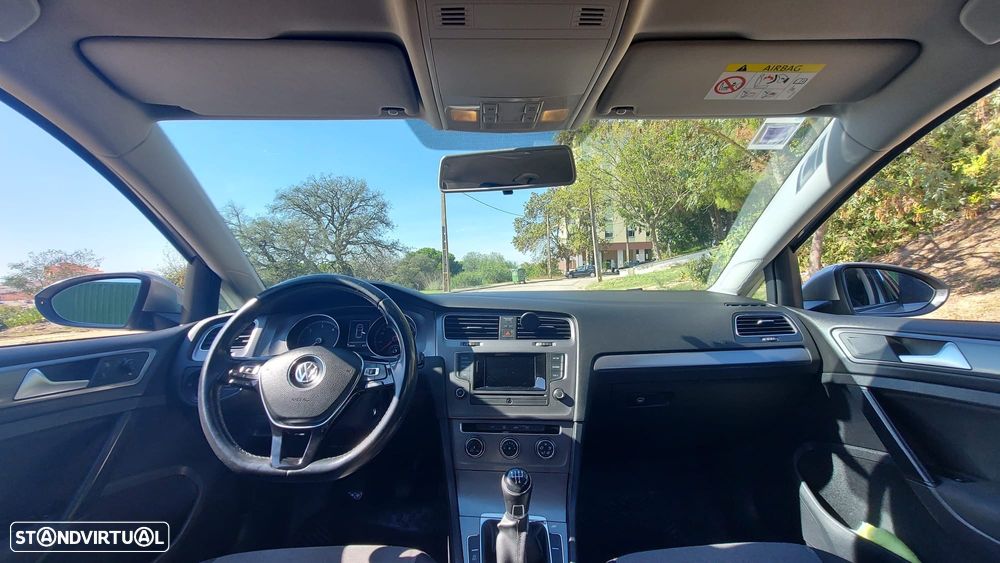 VW Golf 1.6 TDi Confortline - 8