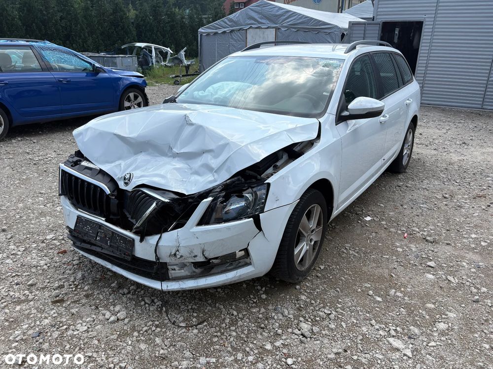 Skoda Octavia 1.5 TSI ACT DSG Ambition - 6