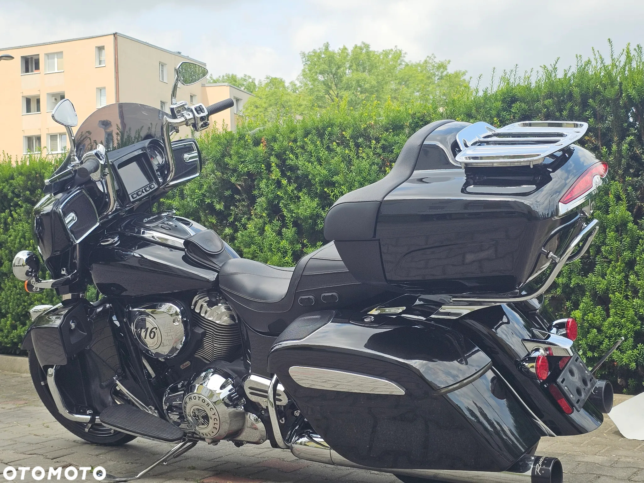 Indian Roadmaster - 10