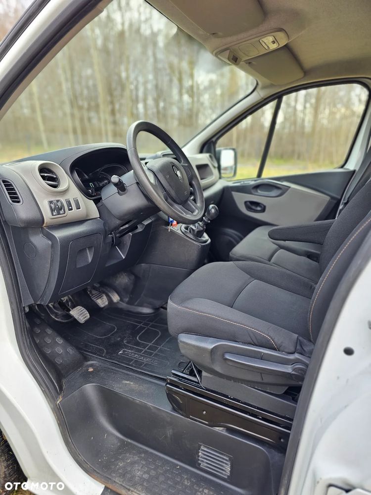 Renault Trafic - 19