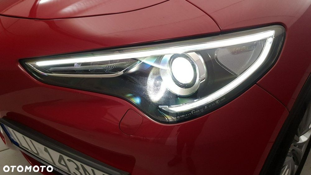 Alfa Romeo Stelvio - 10