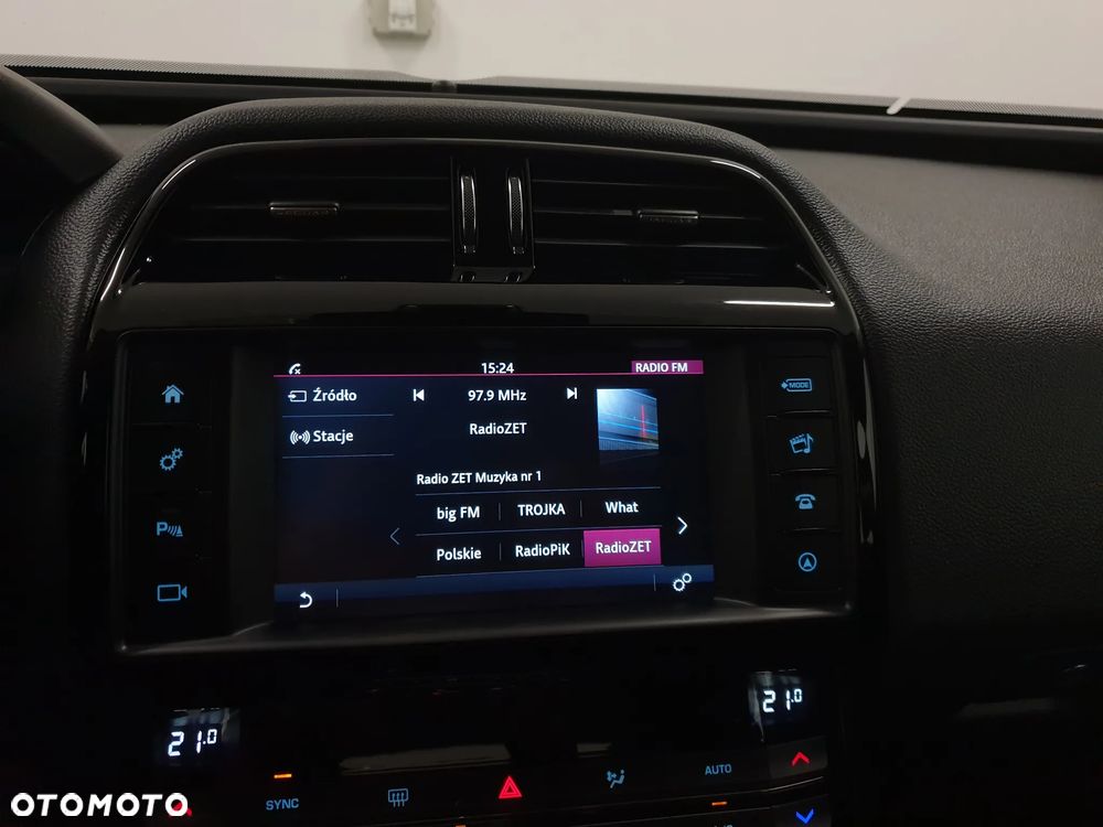 Jaguar XE 2.0 D Prestige - 15
