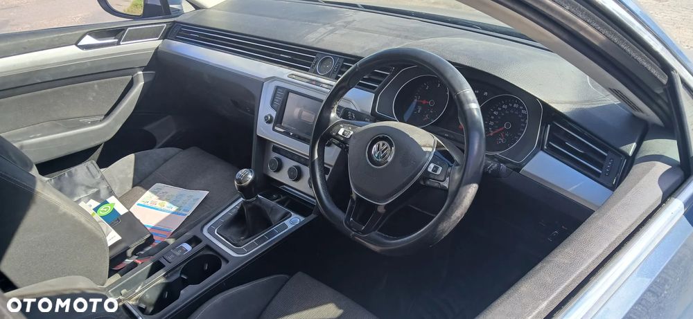 Volkswagen Passat 2.0 TDI (BlueMotion Technology) Comfortline - 7